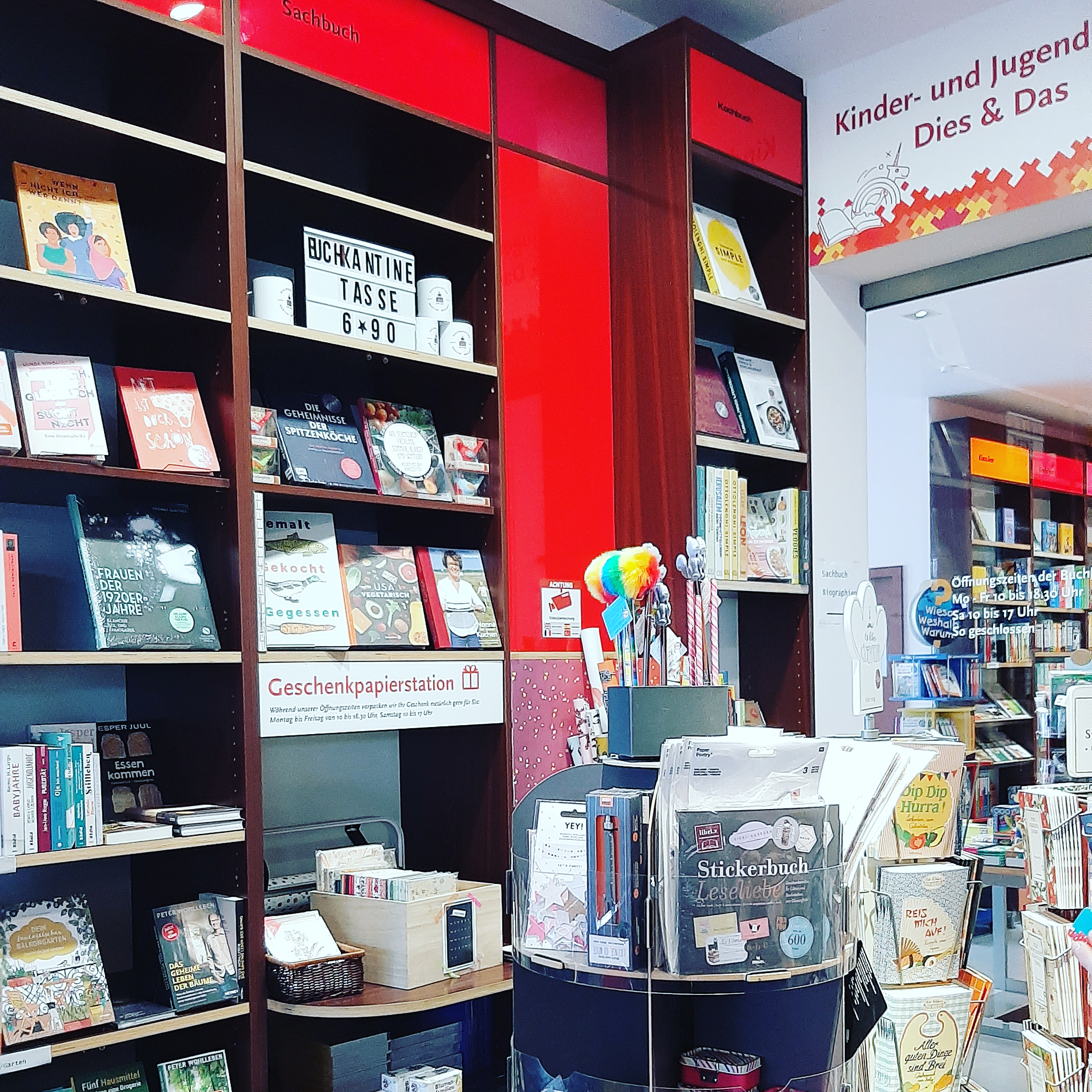 Buchhandlung - Café - Buchkantine